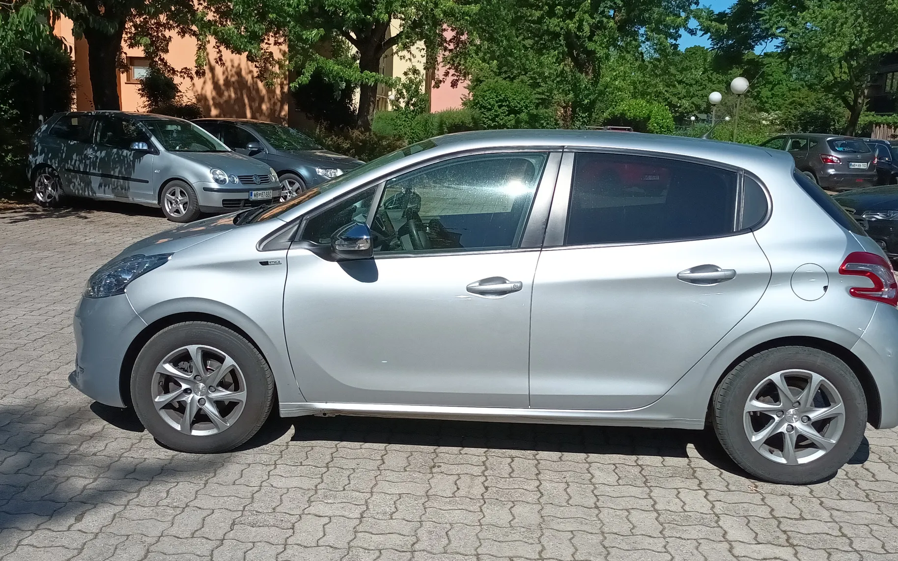Zunanja slika - Peugeot - 208 1,2 VTi Style - 2