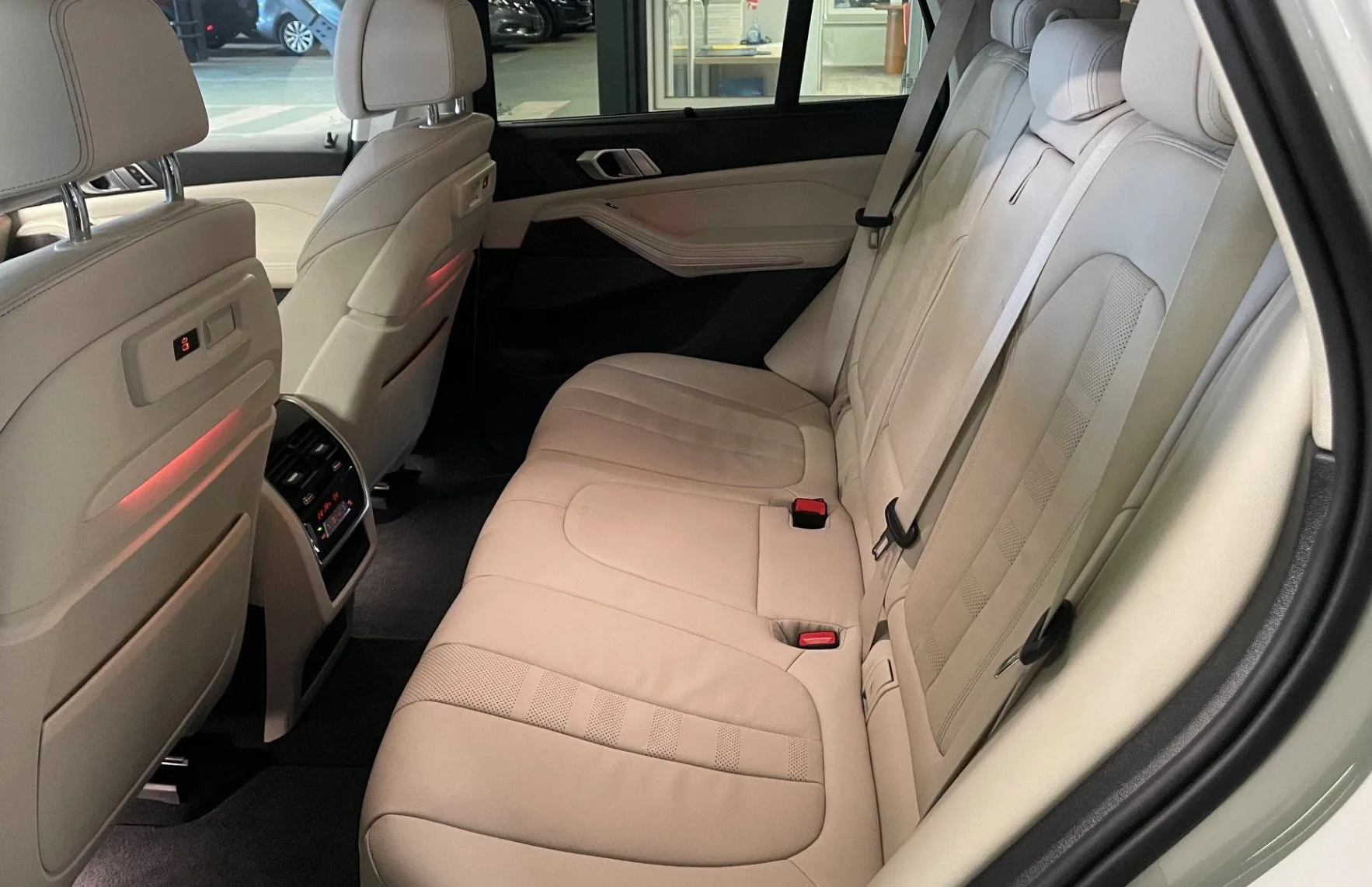 Zunanja slika - BMW X5 - serija : xDrive30d Avt. LED.NAVI.KAMERA.OGR.HLA.SEDEŽI - 17