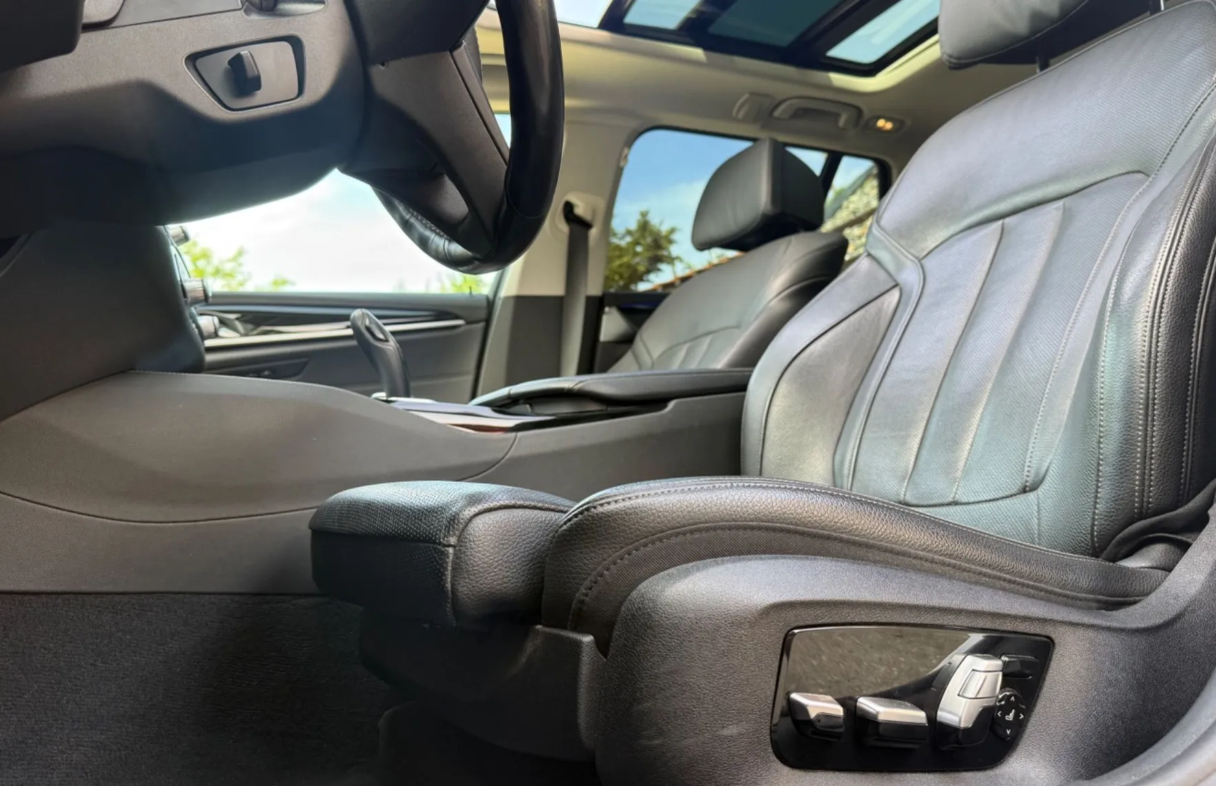 Zunanja slika - BMW Serija 5 - Touring: 520i FULL LED RADAR KEYLESS PANORAMA HEAD-UP KA - 9
