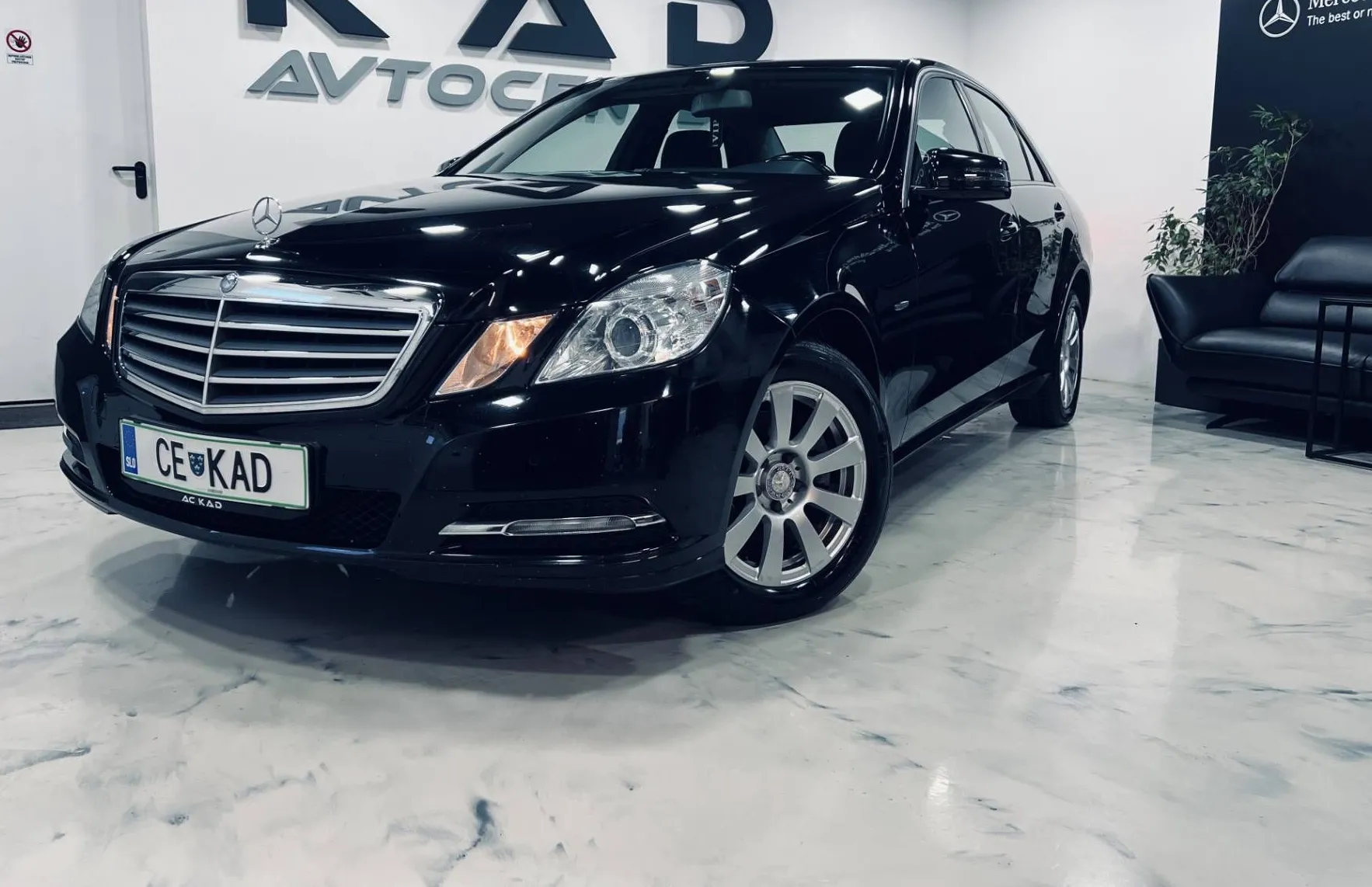 Zunanja slika - Mercedes-Benz E-Razred - E BlueEFFICIENCY 200 CDI - 1