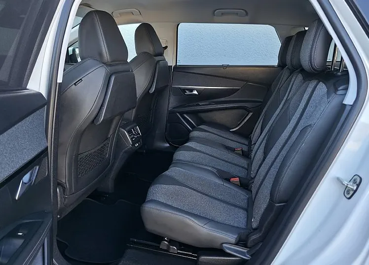 Zunanja slika - Peugeot 5008 - 2.0HDI EAT8 Allure FULLED•BLIS•7-SED•KEYLES•KAMER• - 7