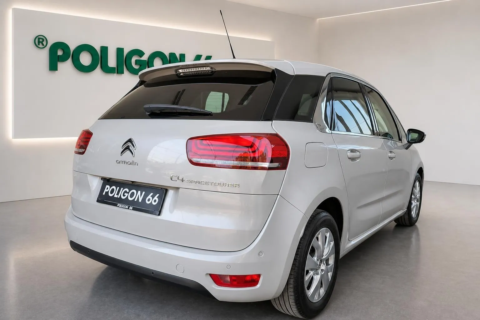 Notranja slika - Citroën C4 SpaceTourer - HDI 130 Feel-KAMERA-FUL LED-1 LASTNIK-GARANCIJA... - 7