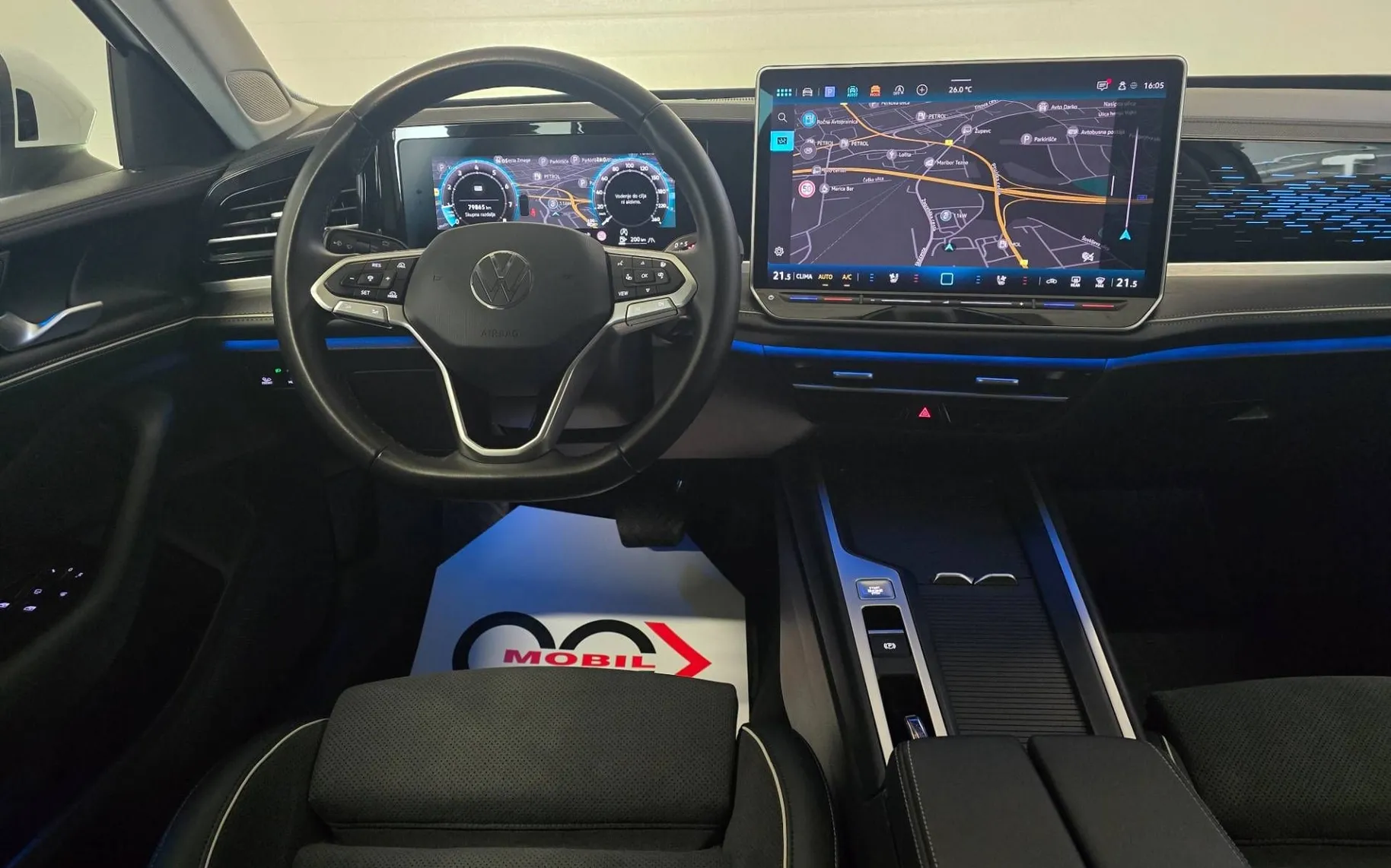 Notranja slika - Volkswagen Passat Variant - 1.5 eTSI Business DSG - Matrix.360kam.DCC Pro.HUD - 11
