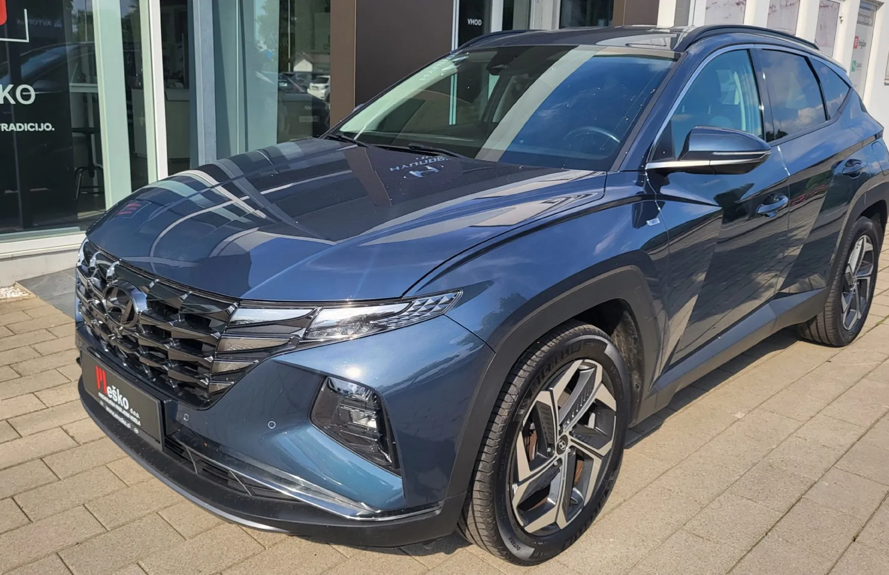 Zunanja slika - Hyundai Tucson - 1.6 T GDI Impression DCT slo-1last-tov.garan-servi - 1