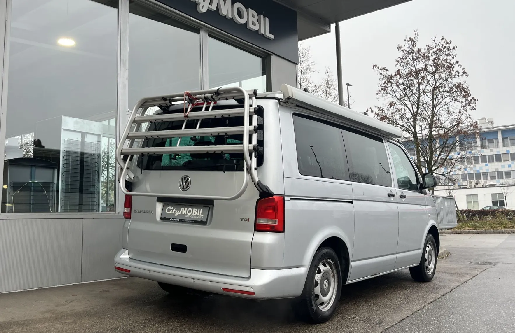 Zunanja slika - Volkswagen California - 1 LASTNIK-GRETJE SEDEŽEV-KLIMA - 3