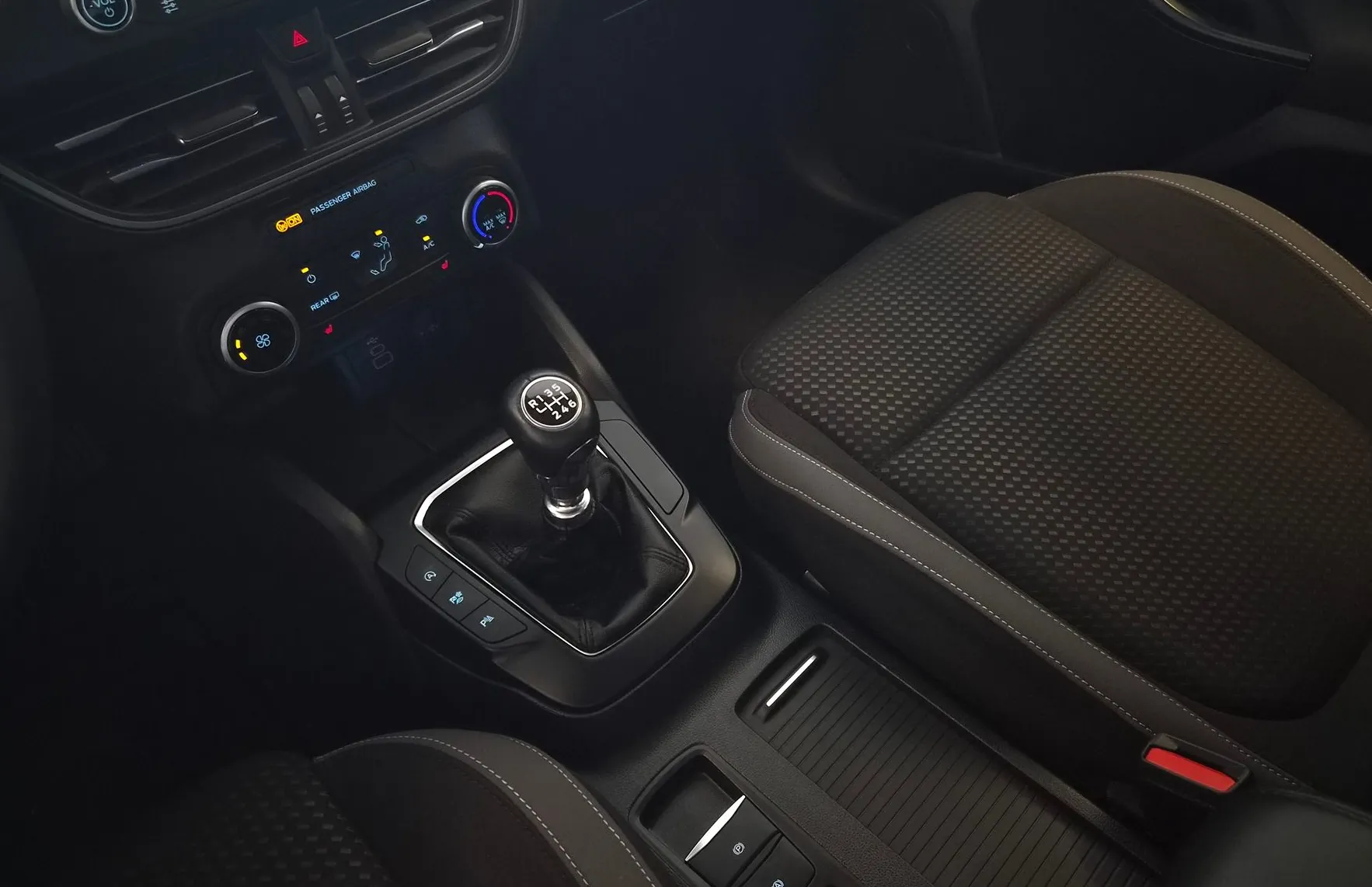 Zunanja slika - Ford Focus - Karavan 1.5 EcoBlue DAB|LED|NAVI|KLJUKA|KAMERA - 16