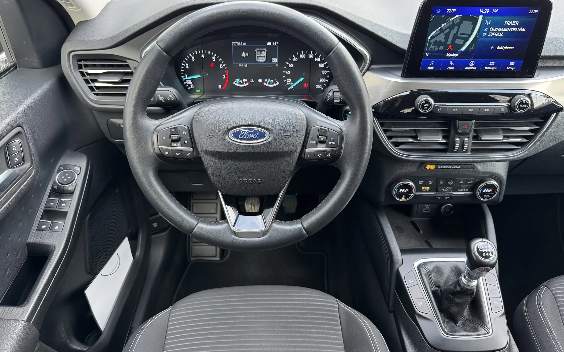 Zunanja slika - Ford Kuga - Titanium 1.5 EcoBoost 150KM SLO 1.LASTNIIK ODLIČNA - 14
