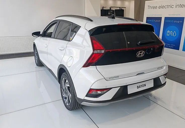 Zunanja slika - Hyundai Bayon - 1.0 T-GDI 90 STYLE WINTER PAKET - 3