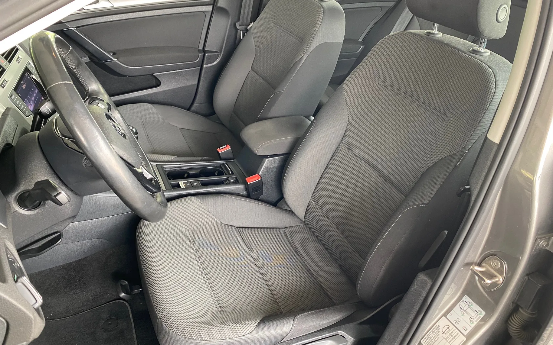 Notranja slika - Volkswagen Golf - Golf - 13