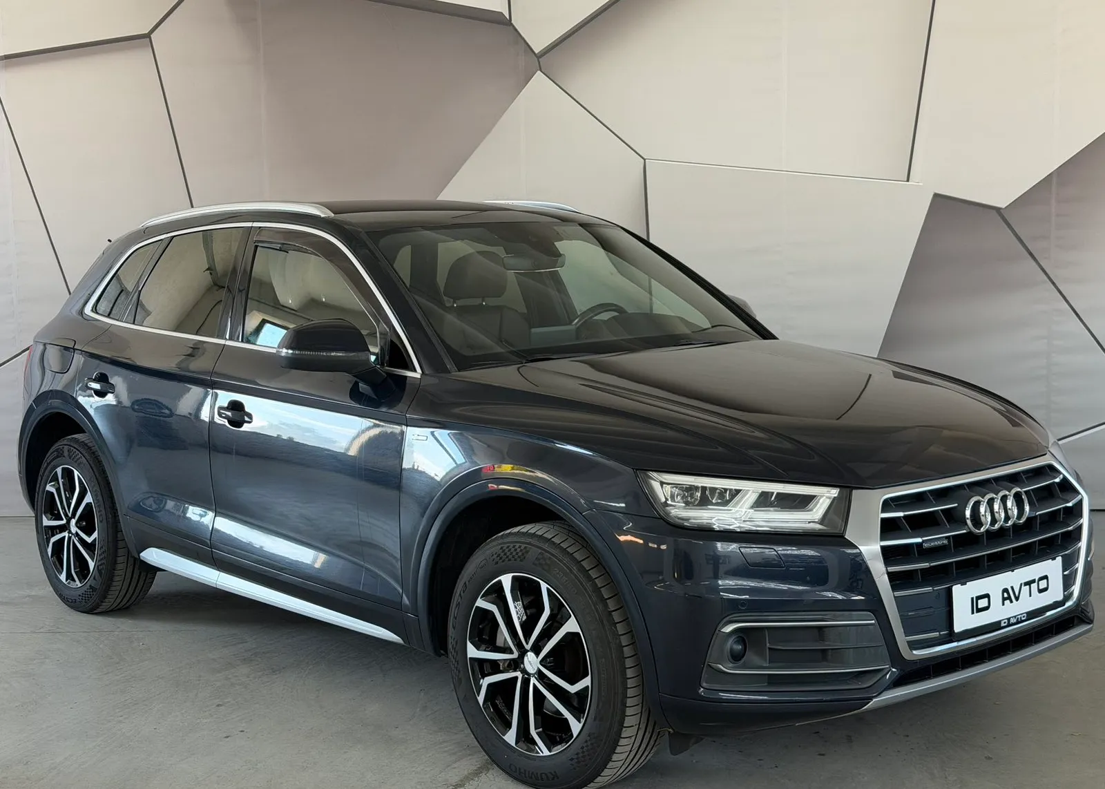 Zunanja slika - Audi Q5 - quattro 2,0 TDI Sport S tronic - 1