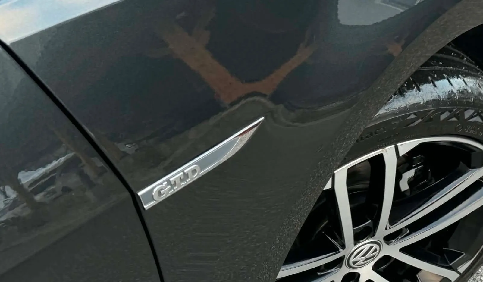 Notranja slika - Volkswagen Golf - 2.0 GTD-DSG-PANORAMA-LIZING ZA TUJCE-NAVI - 9