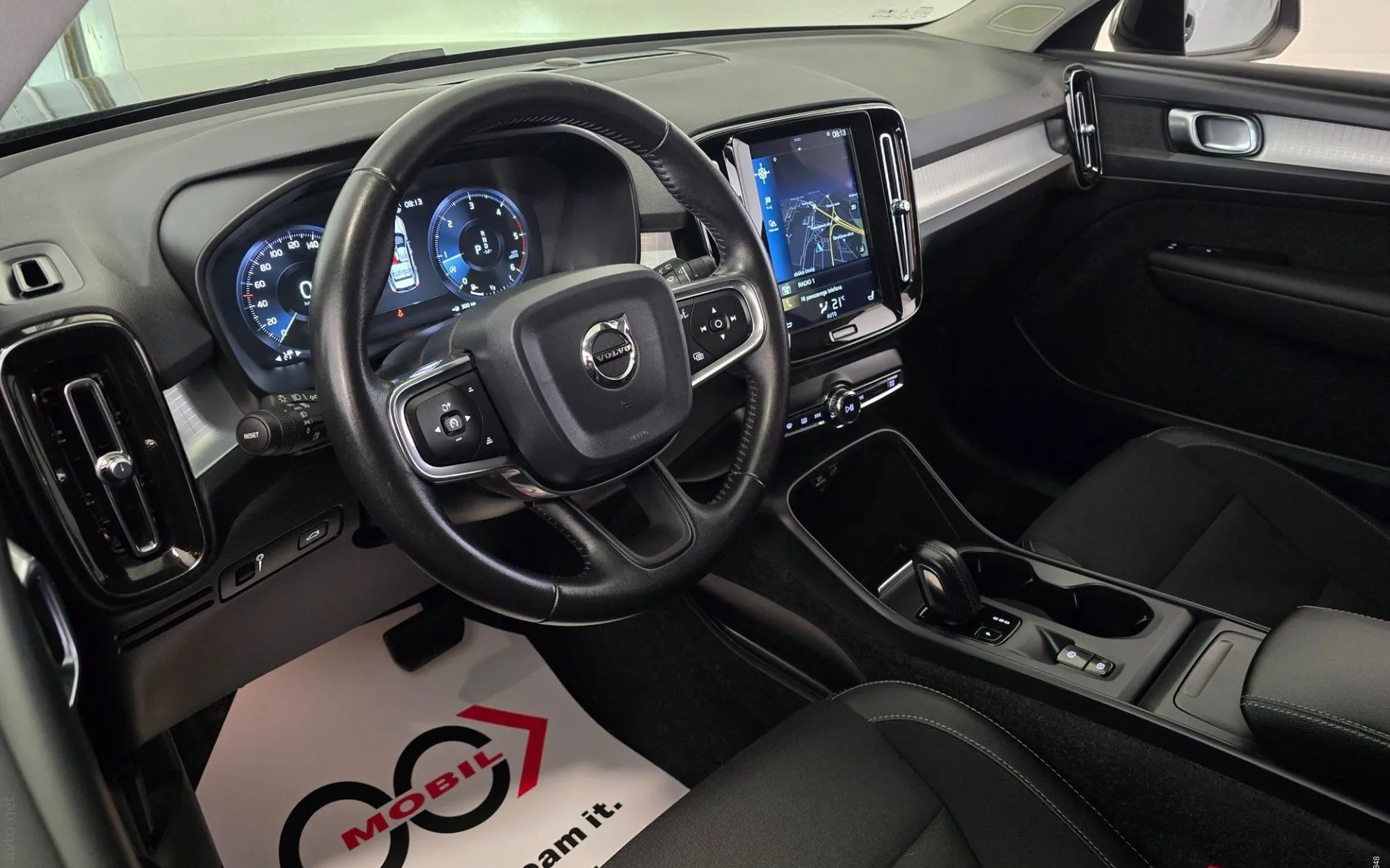 Notranja slika - Volvo XC40 - D3 Momentum Pro Avt. - LED.kamera.asistence.navi - 10