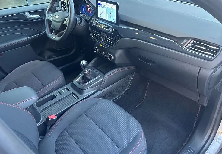 Zunanja slika - Ford Kuga - 1.5 EcoBoost ST-Line. 1.lastnik. vlečna kljuka. - 9