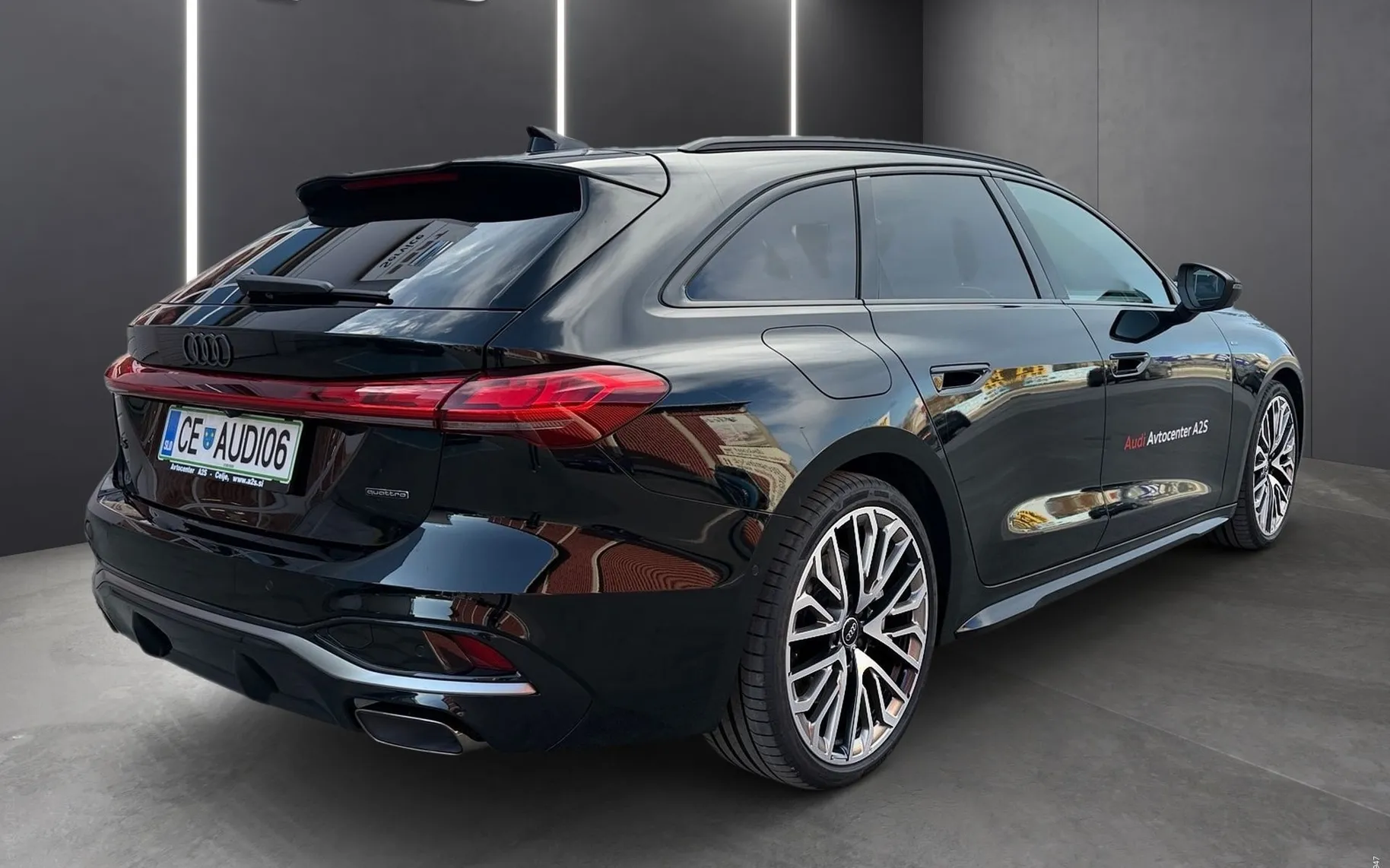 Zunanja slika - Audi A5 Avant - e-hybrid quattro 220 kW S tron.Business... - 3