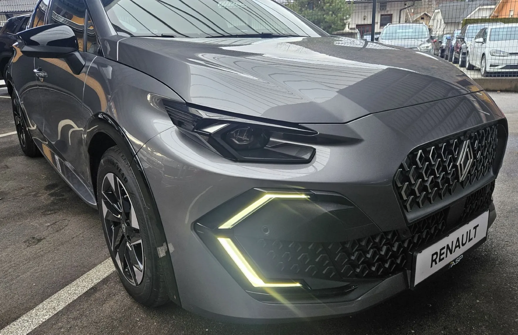 Zunanja slika - Renault Clio - techno 160 E-Tech - 2