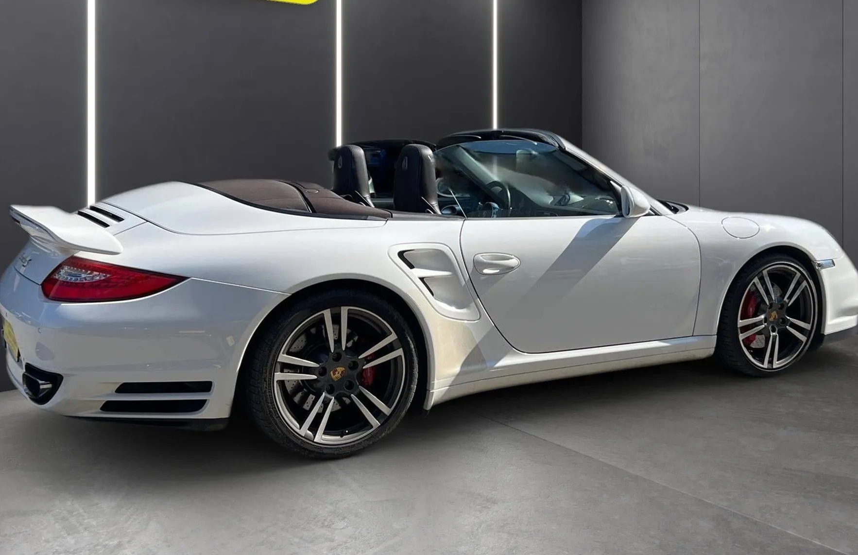 Zunanja slika - Porsche 911 Cabriolet - Turbo XENON NAVI PDC GRETJE HLAJENJE TEM TOP - 7