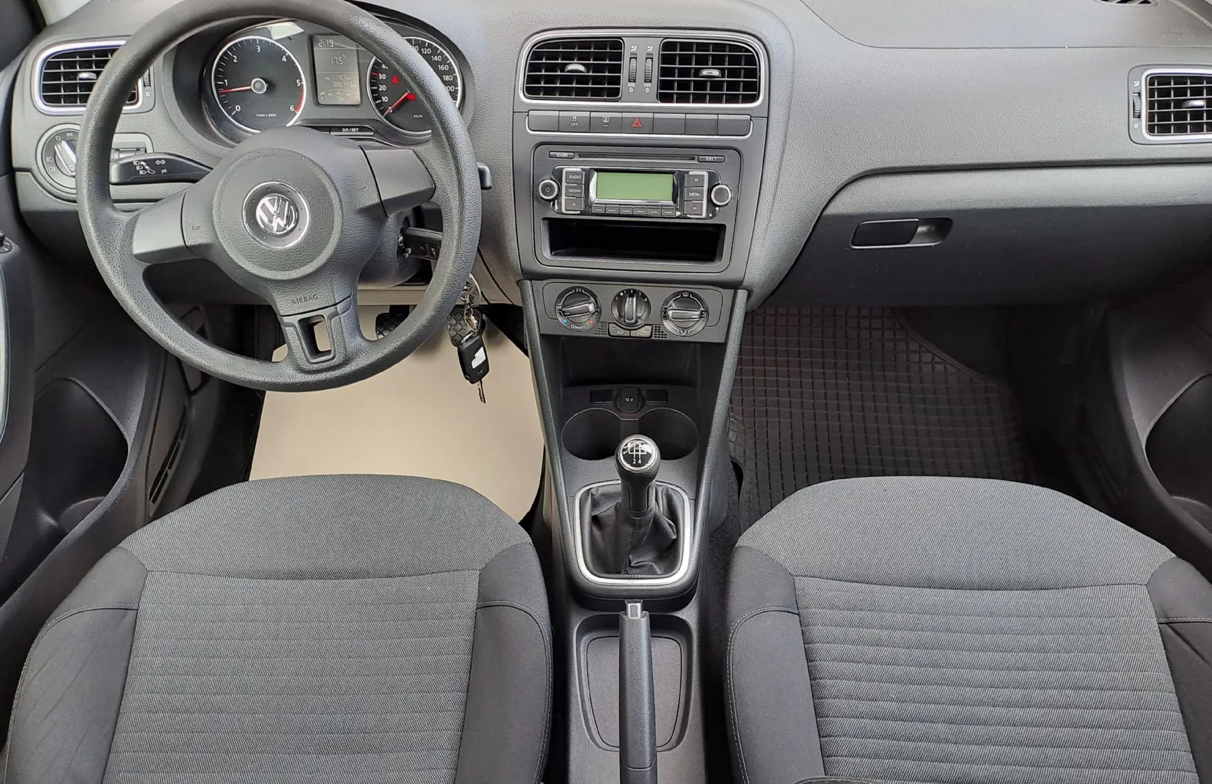 Zunanja slika - Volkswagen Polo - 1.6 TDI BlueMotion Comfortline - 8