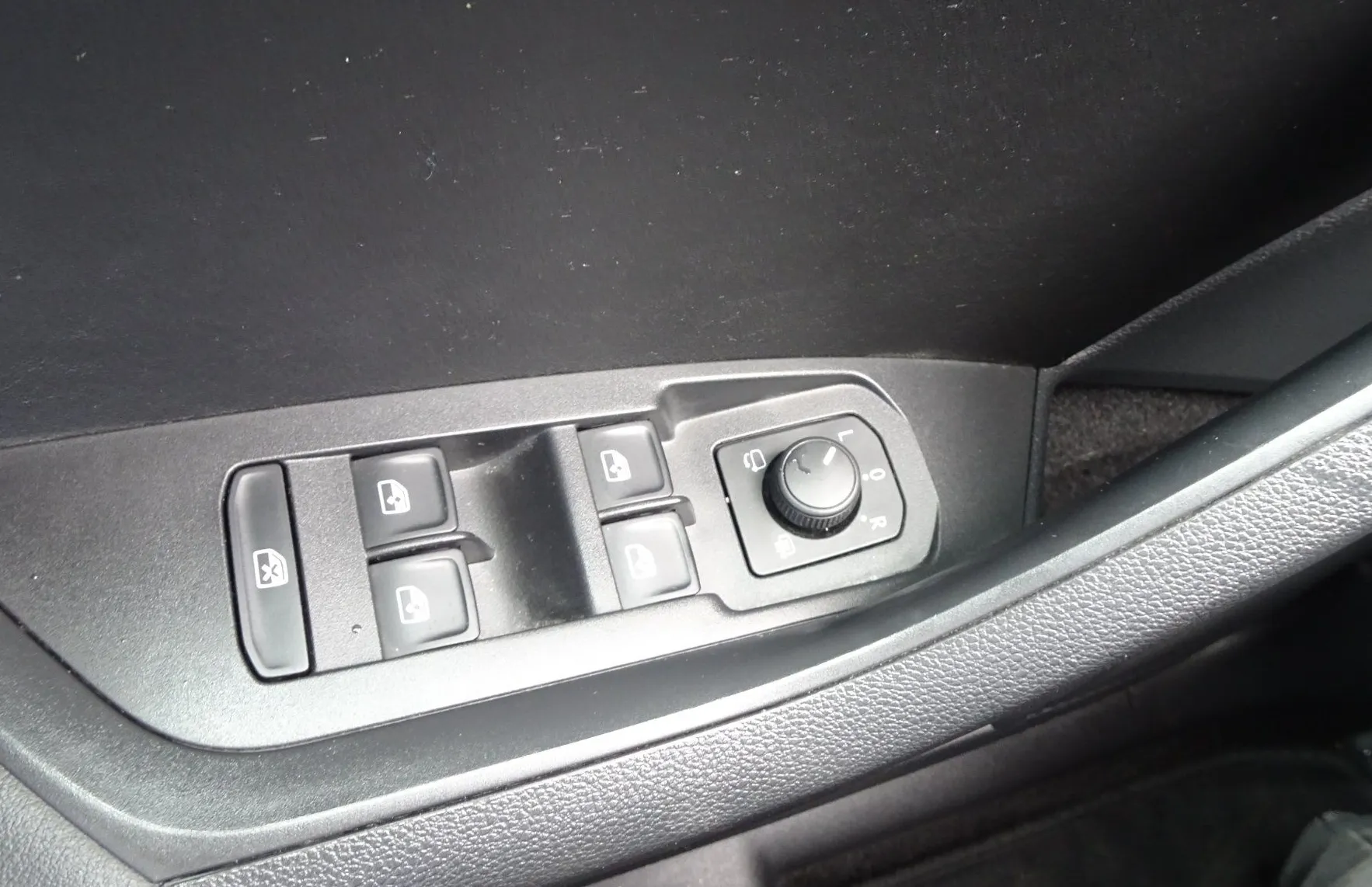 Zunanja slika - Škoda Kodiaq - 4x4 2.0 TDI Ambition - 12