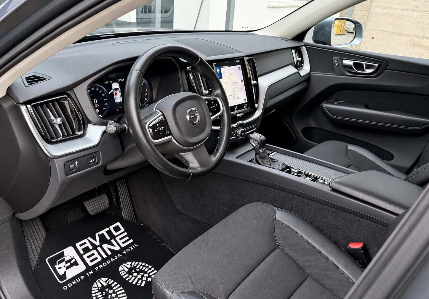 Notranja slika - Volvo XC60 - D4 AWD-AVT.+NAVI+LED+PILOT+ACC... - 12