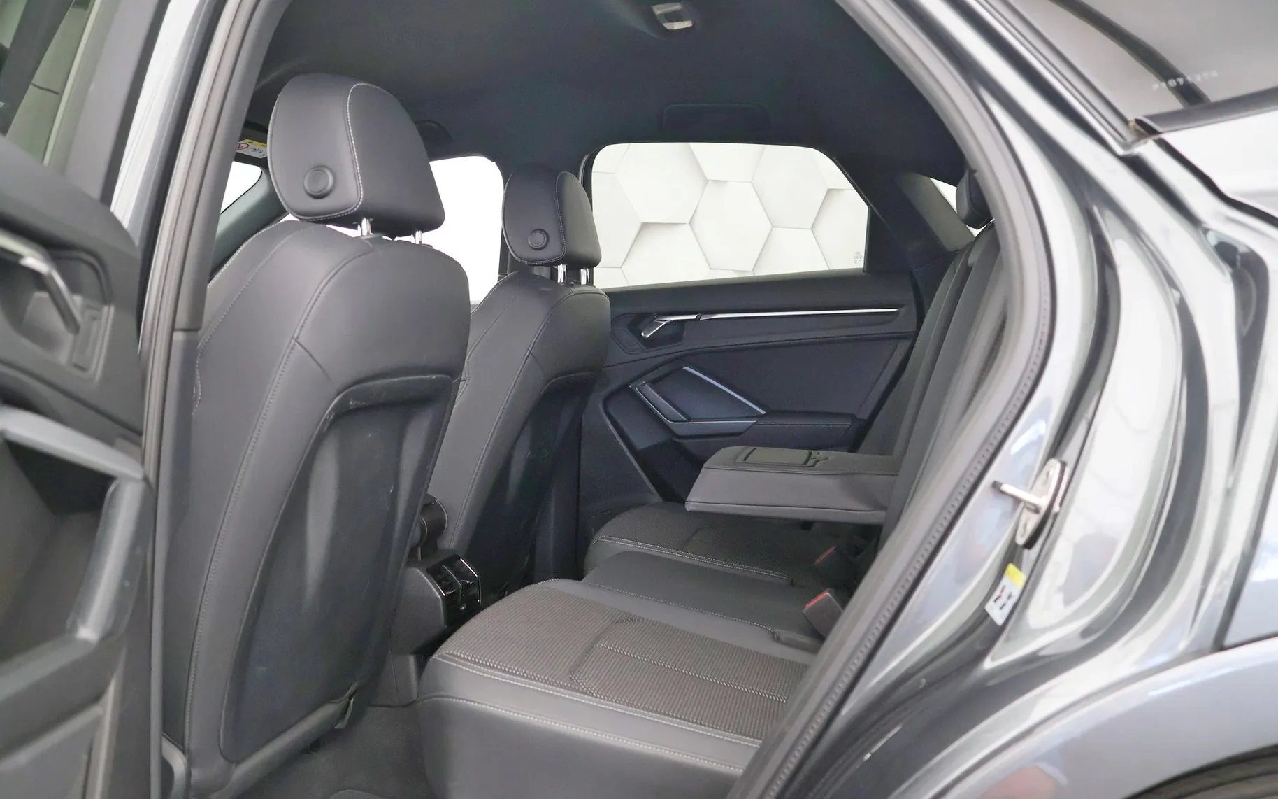 Zunanja slika - Audi Q3 - 40 TDI Quattro S-Tronic S-Line 200KM - 10
