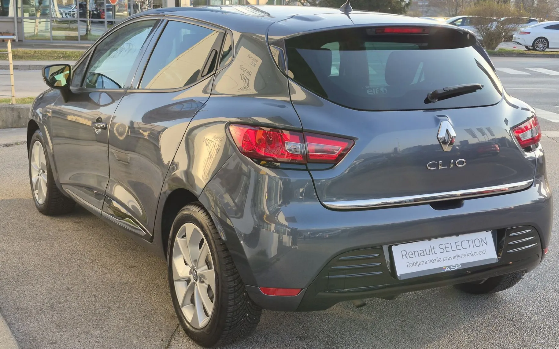 Zunanja slika - Renault Clio - Limited 1.2 16v - 7