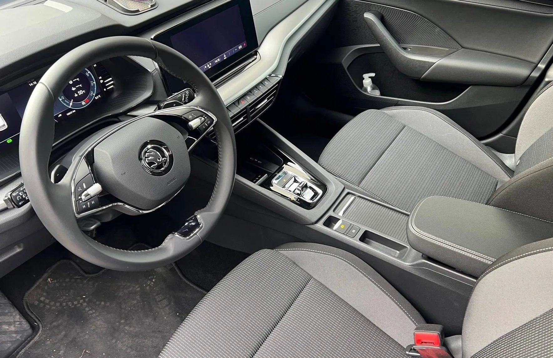 Zunanja slika - Škoda Octavia - 1.4 TSI AUT. FULL LED NAVI TEMP PDC - 12