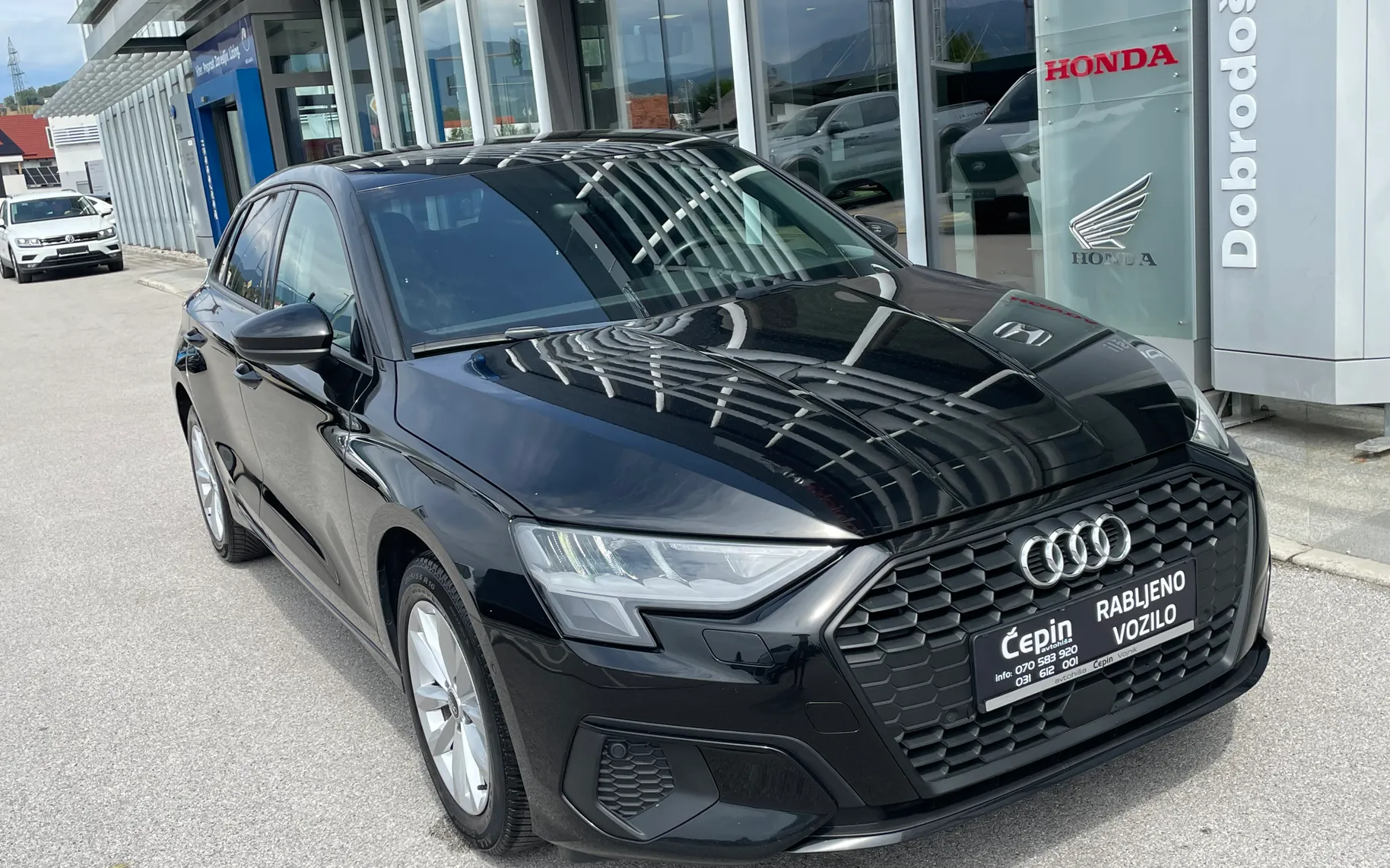 Zunanja slika - Audi A3 - SPORTBACK 30TFSI ADVANCE S-TRONIC LED NAVI DIGITAL - 1