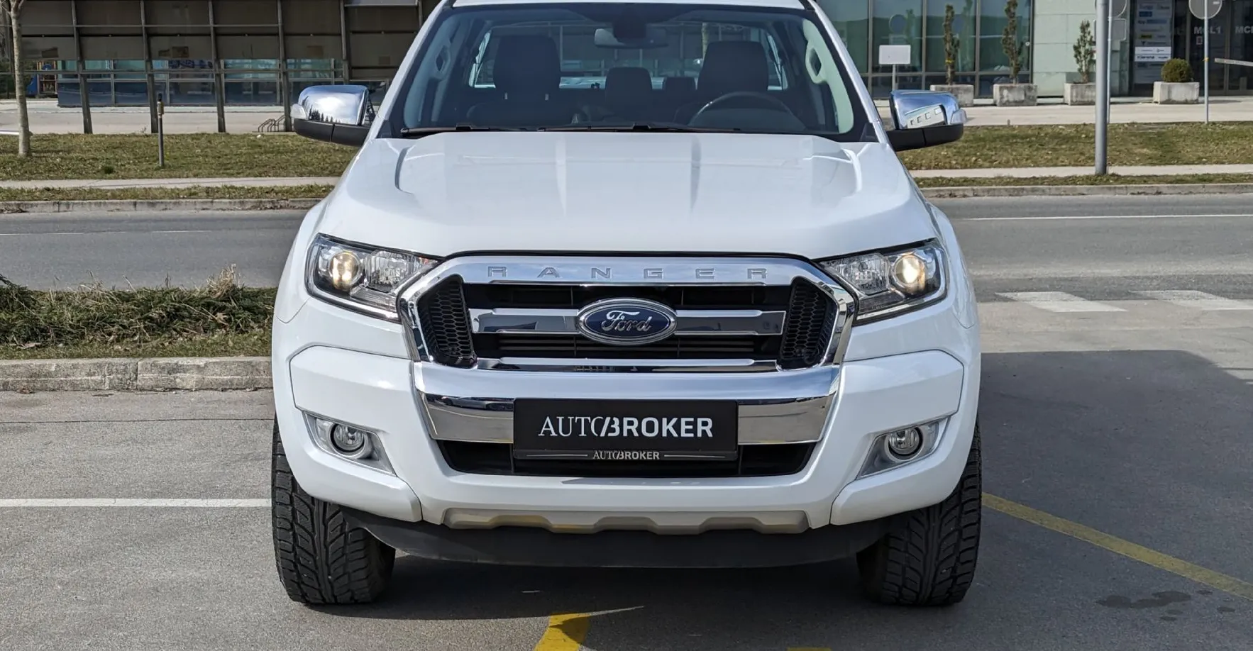 Zunanja slika - Ford Ranger - 2.2 TDCi 118 kW 4X4 LIMITED - FRENK - IZVLEČNO DNO - 2