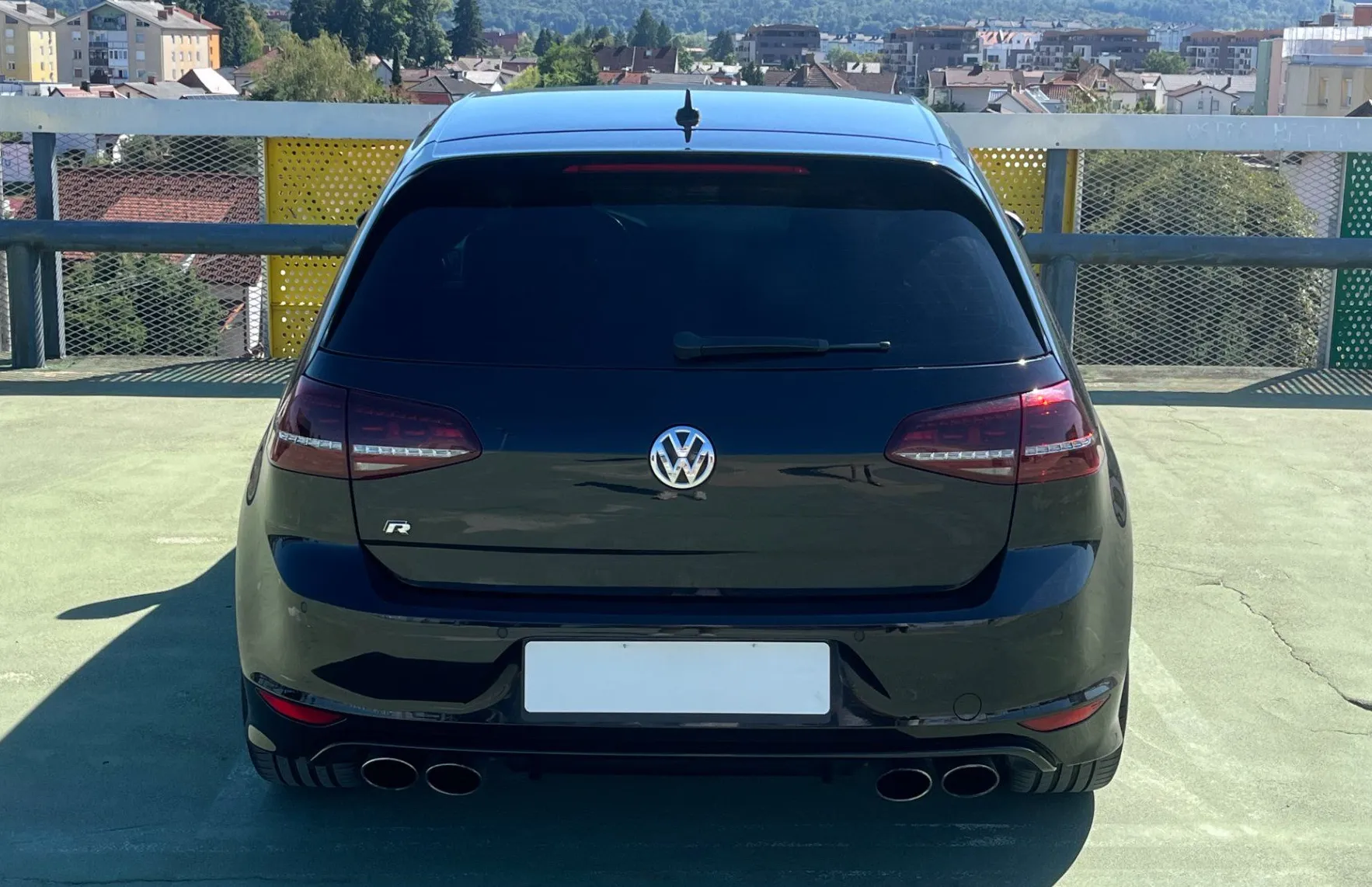 Zunanja slika - Volkswagen Golf - R 4motion BMT DSG - 6