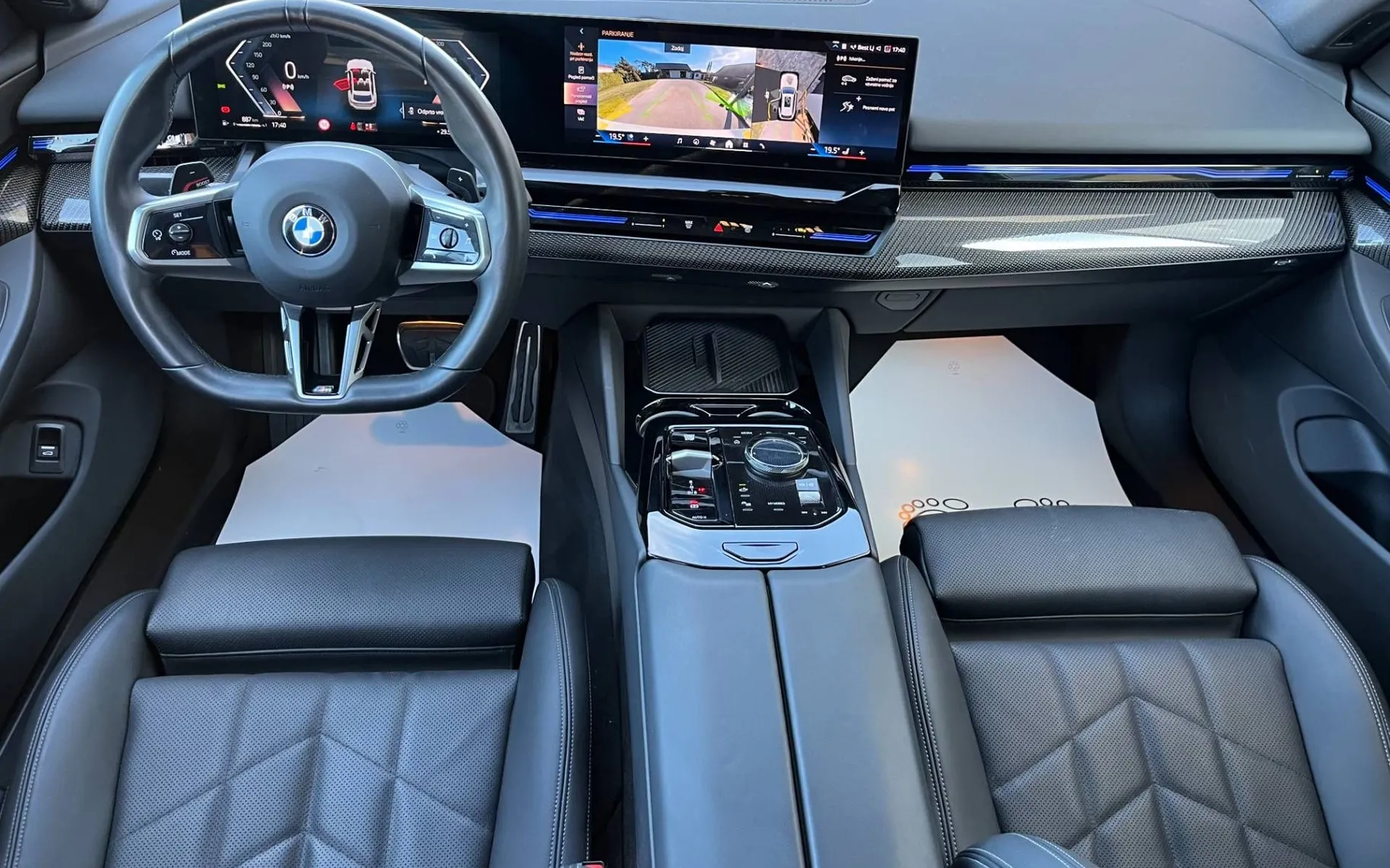 Notranja slika - BMW serija 5 Touring: - 520d  Avt.-M SPORT-1 LASTNIK-37400 KM-KOT NOVA - 8