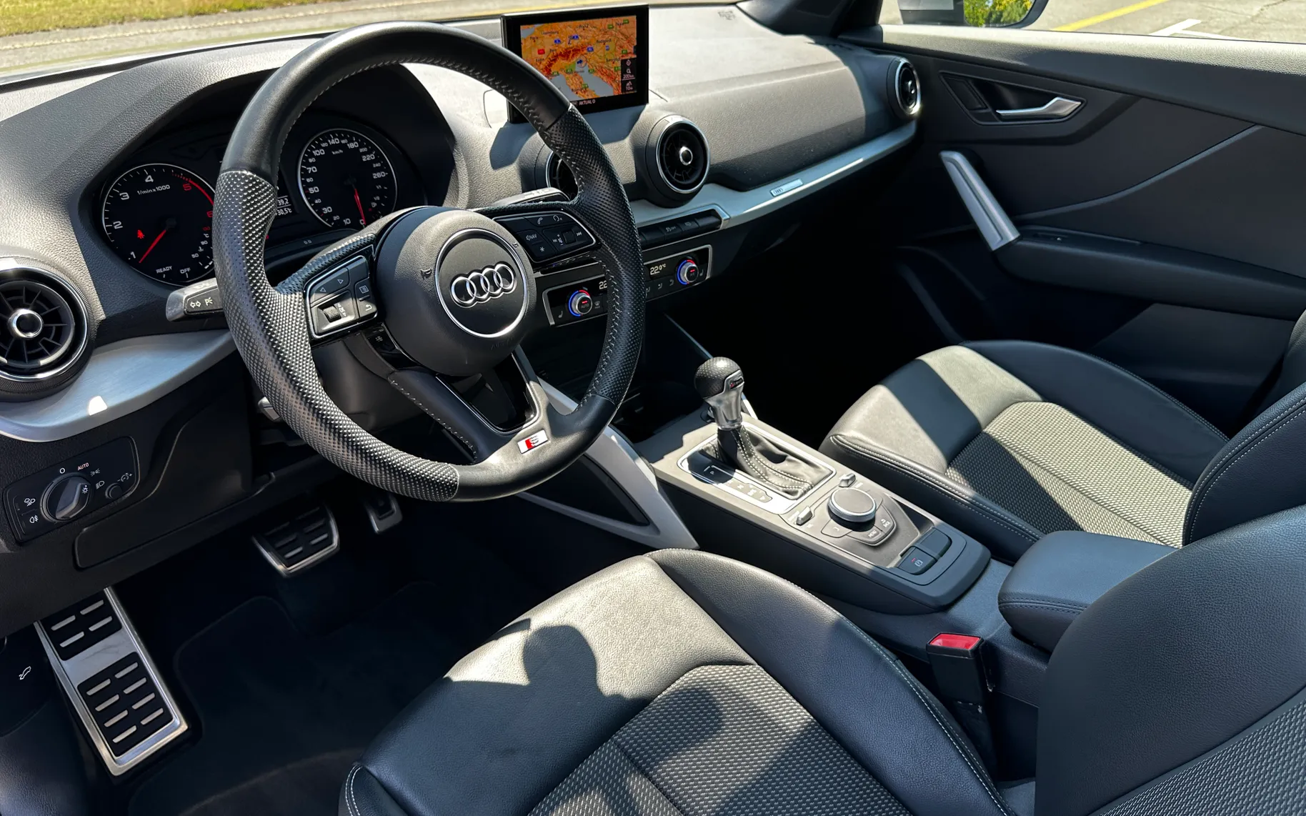 Zunanja slika - Audi Q2 - 35 TDI S-LINE S TRONIC LED-PDC-KLJUKA-NAVI-ALU.18 - 15