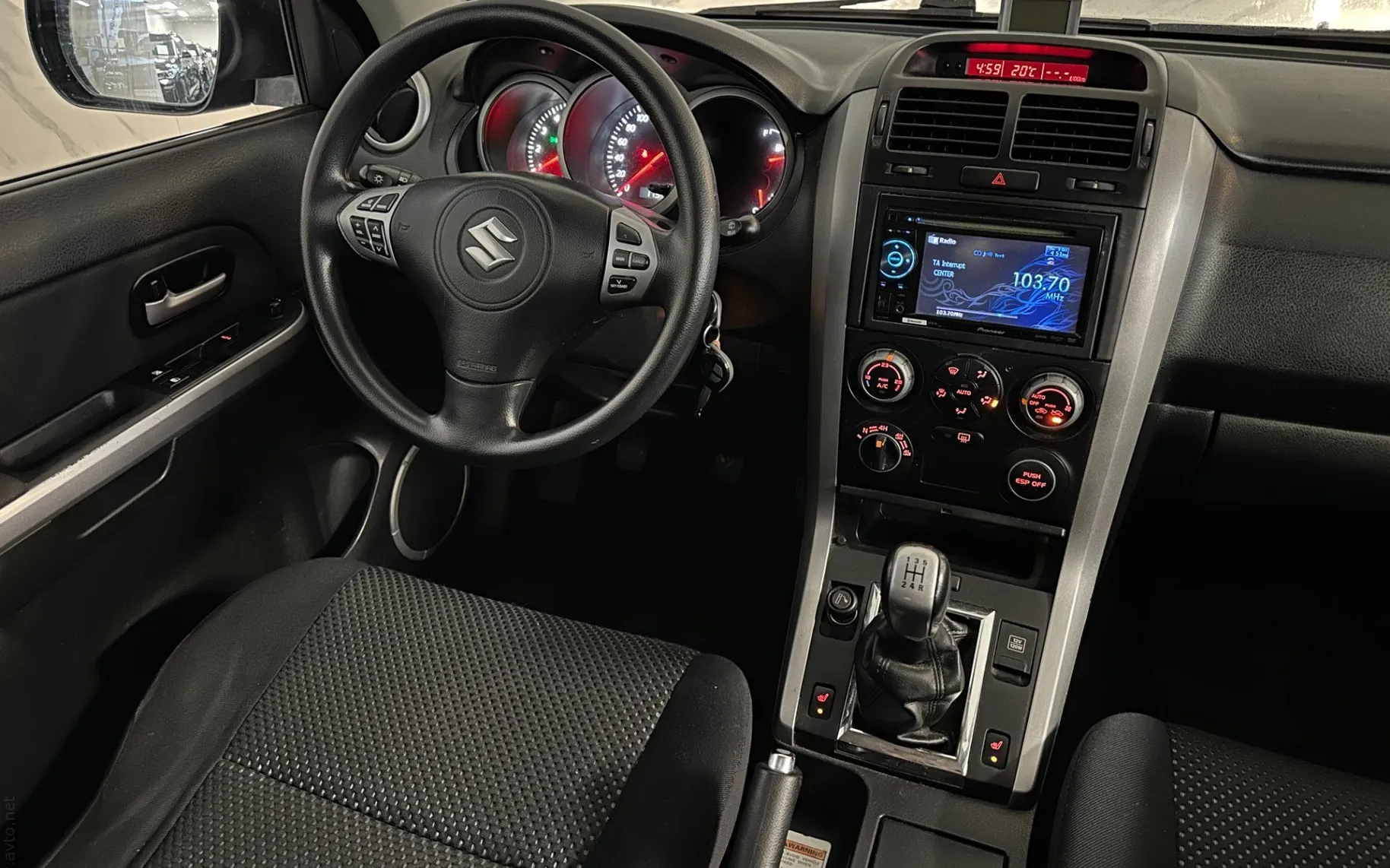 Notranja slika - Suzuki Grand Vitara - 1.9 TD - Slovensko poreklo - - 11