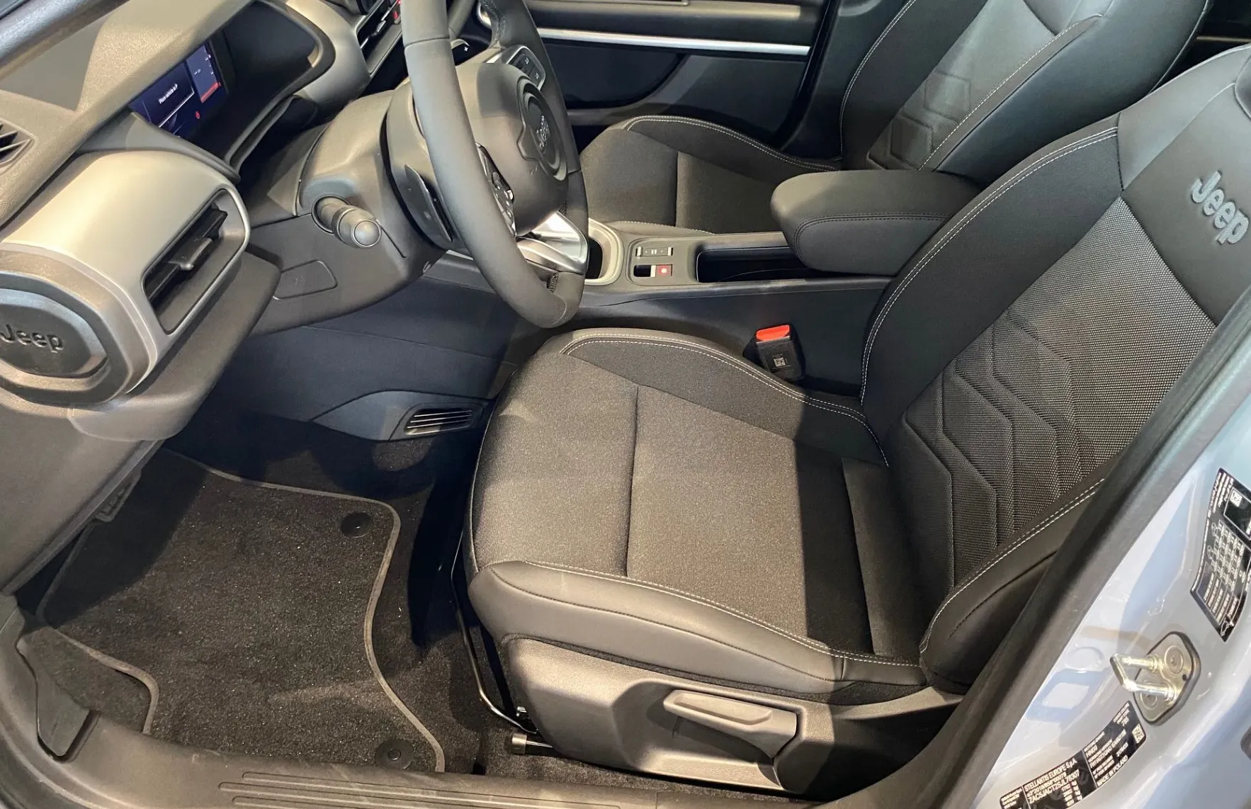 Zunanja slika - Jeep Avenger - Summit 1.2 E-DCT6 MHEV 100 - 6