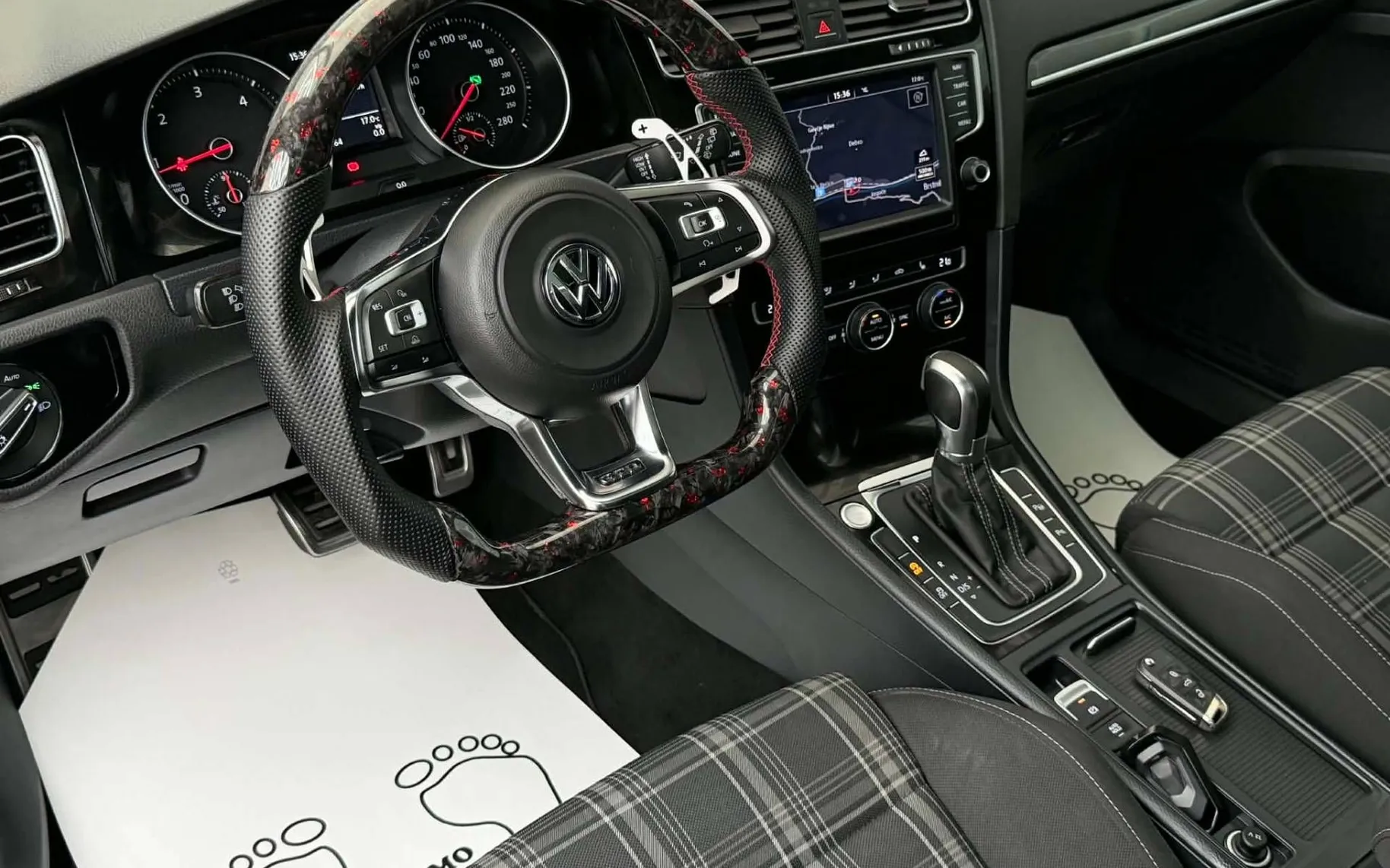 Notranja slika - Volkswagen Golf Variant - 2.0 GTD•XENON•PANO•KEYLESS•MAXTON•REMUS•NAVI•F1• - 8