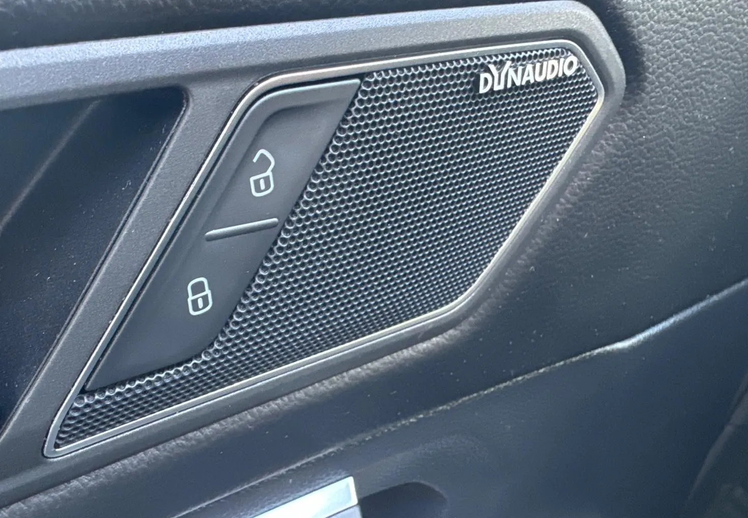 Zunanja slika - VW Tiguan Allspace - 4MOTION-R LINE-VIRTUAL-NAVI-HEADUP-KEYLESS-KLJUKA - 16