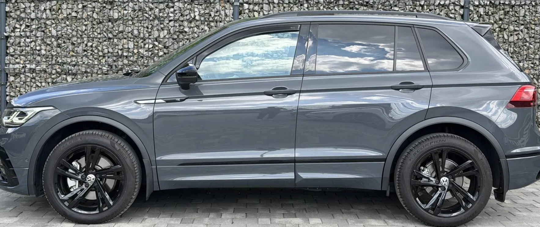 Zunanja slika - Volkswagen Tiguan - 2.0 TSI 4M R-Line DSG |HUD|KAM|PANO|IQ LIGHT|... - 7