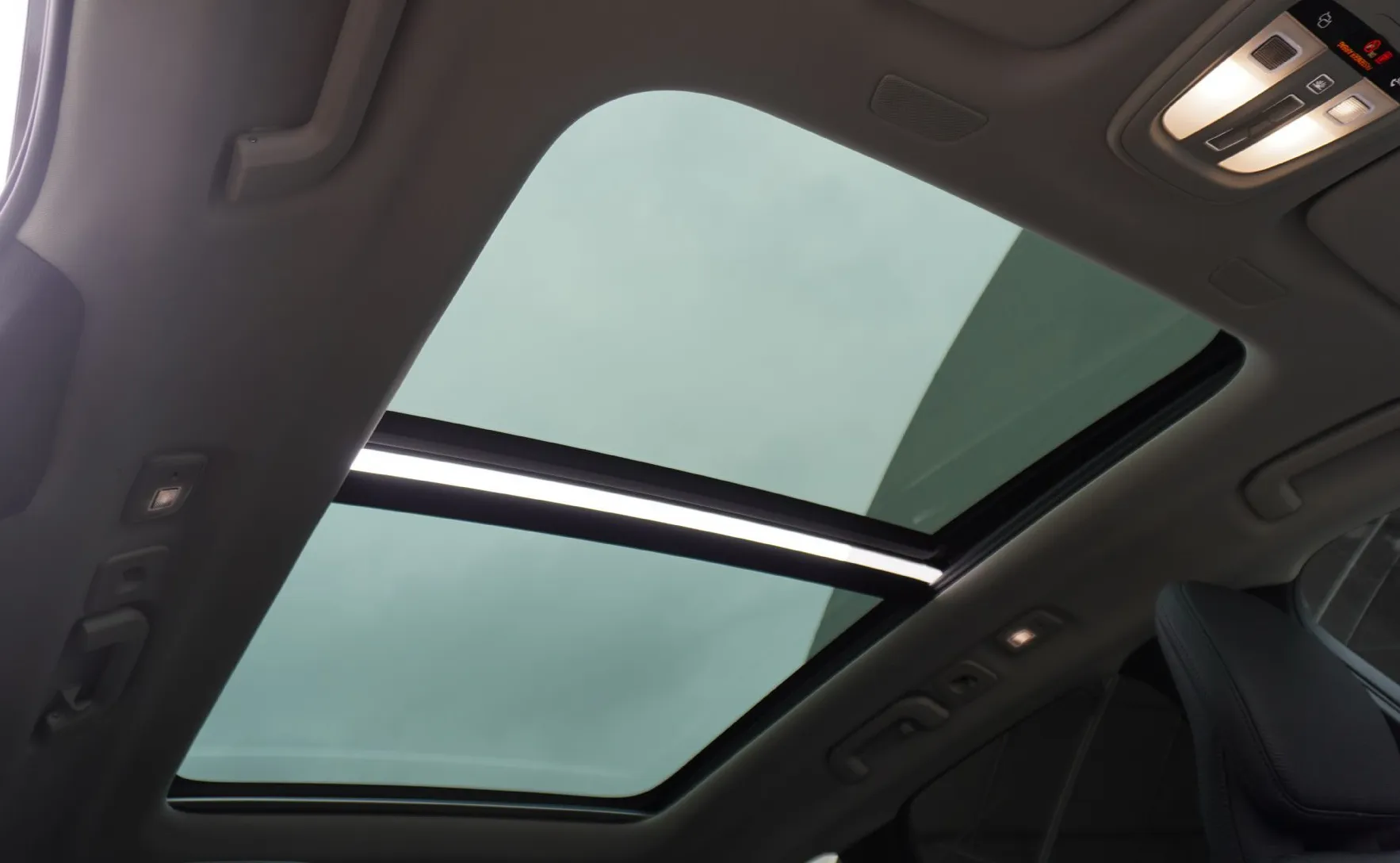 Zunanja slika - Volvo XC60 - B4P Plus Dark Avt. - 15