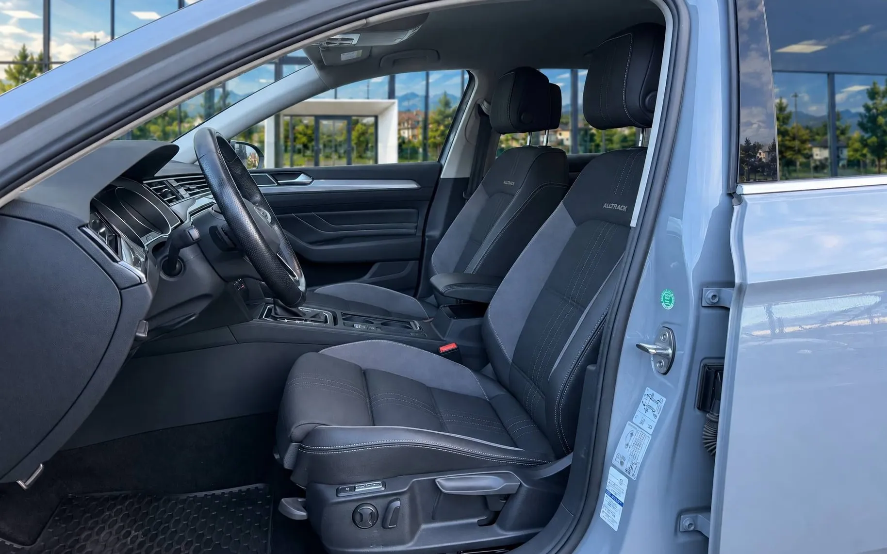 Zunanja slika - Volkswagen Passat Alltrack - 4motion 2.0 TDI BMT SCR DSG-Vlečna kljuka-IQ Light - 5