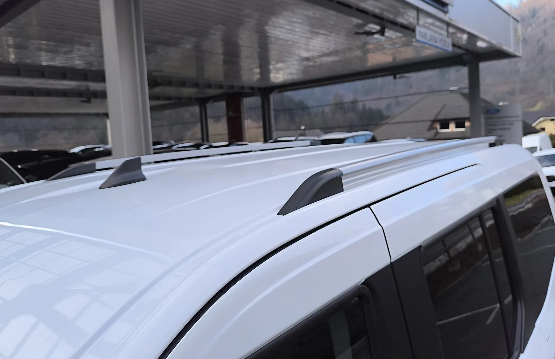 Zunanja slika - Ford Tourneo - Courier E- TITANIUM 136 KM 46kWh - 14