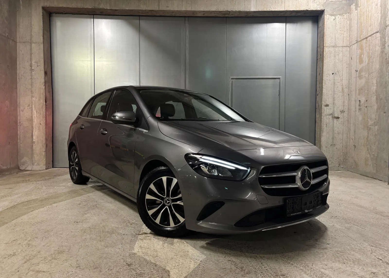 Zunanja slika - Mercedes-Benz B-Razred - B 180d - AUT - 1.LASTNIK - SLO - KAMERA - ISOFIX- - 2