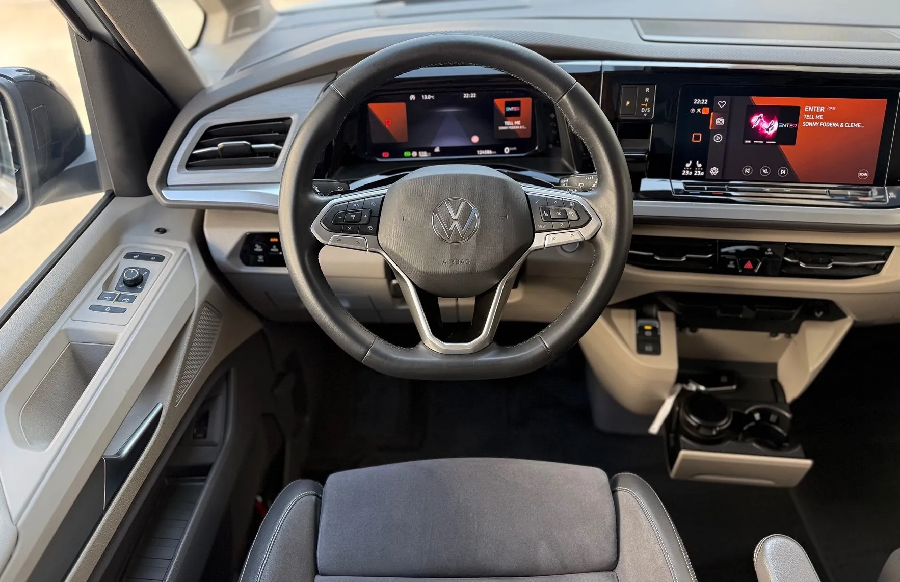 Zunanja slika - VW Multivan - 2.0 TDI KLJUKA-PANO-MASAŽA-1.LASTNIK - 17