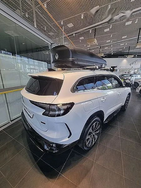 Zunanja slika - Renault Espace - Techno E-Tech hybrid 200 + My Revision - 4