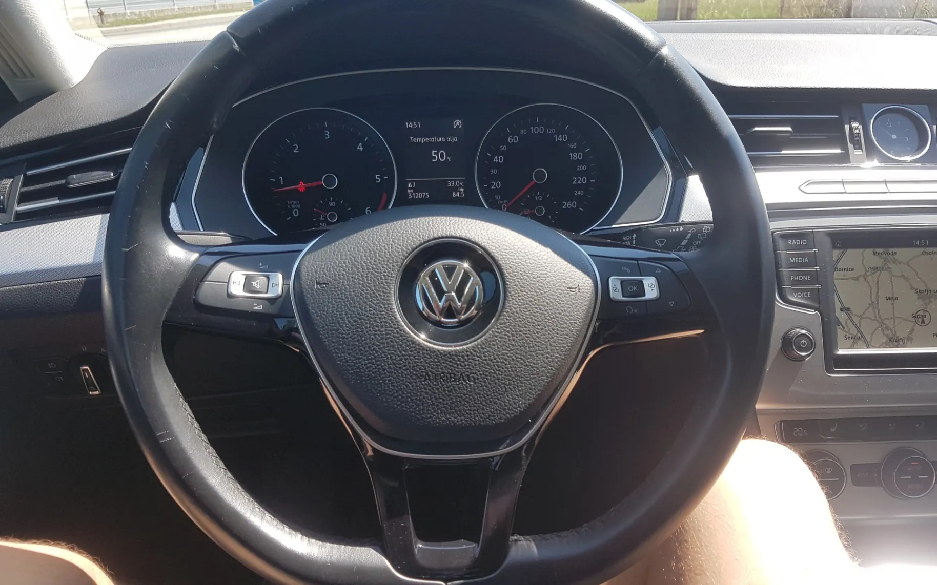 Zunanja slika - Volkswagen Passat - 2,0 TDI BMT Highline - 19