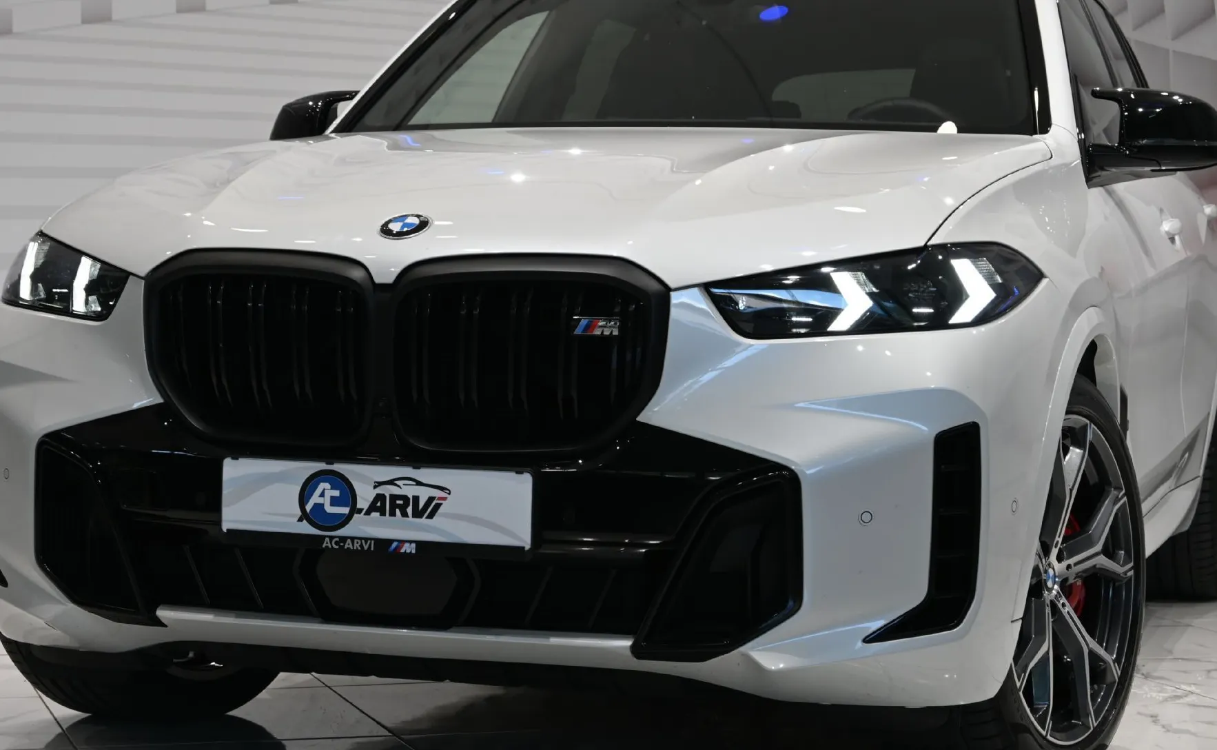 Zunanja slika - BMW X5 - serija : xDriveM60i .M.SPORT-ZRAČNO-KLJUKA-PANO-HUD-KEYLES - 3