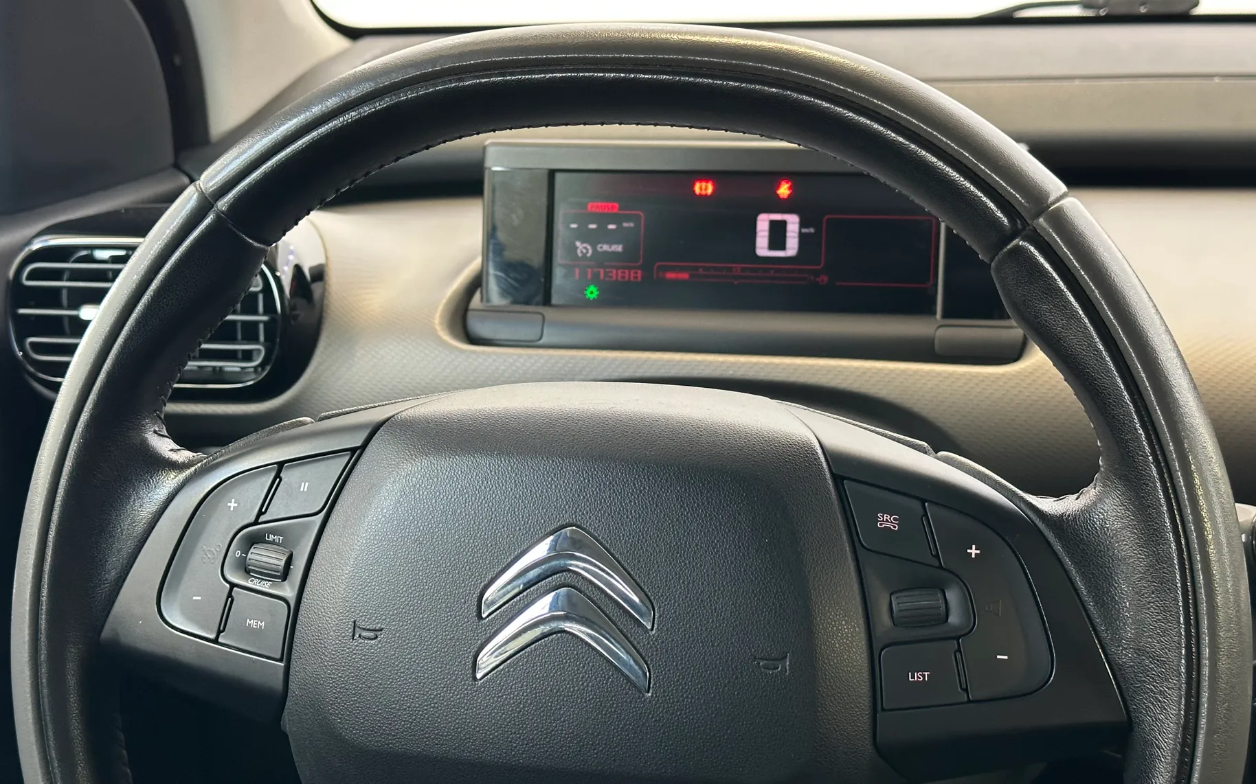 Notranja slika - Citroën C4 - Cactus 1.2 PureTech + 5 LET JAMSTVA - 10