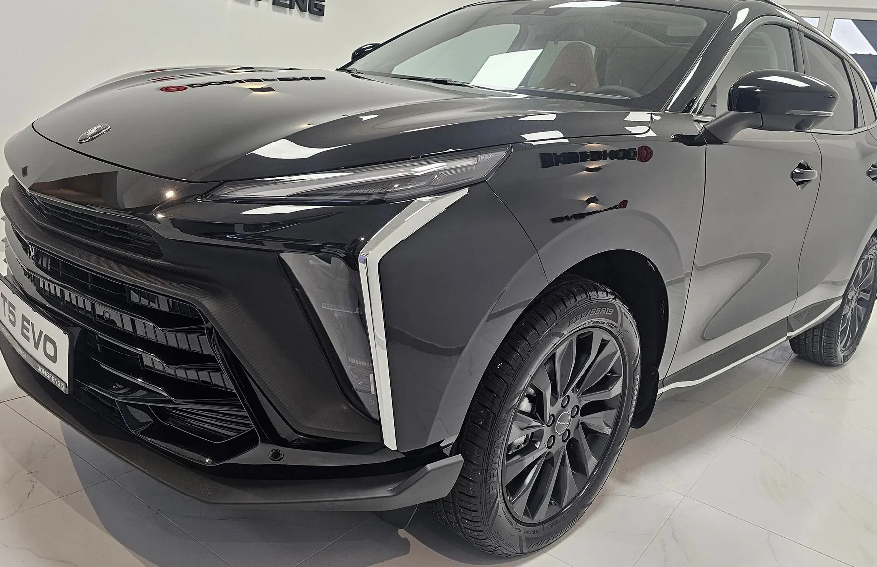Zunanja slika - Forthing Forthing T5 EVO - T5 Evo my 2025 + ADAS- 360KAM.-LED-MEMORY-NA ZALOGI - 5