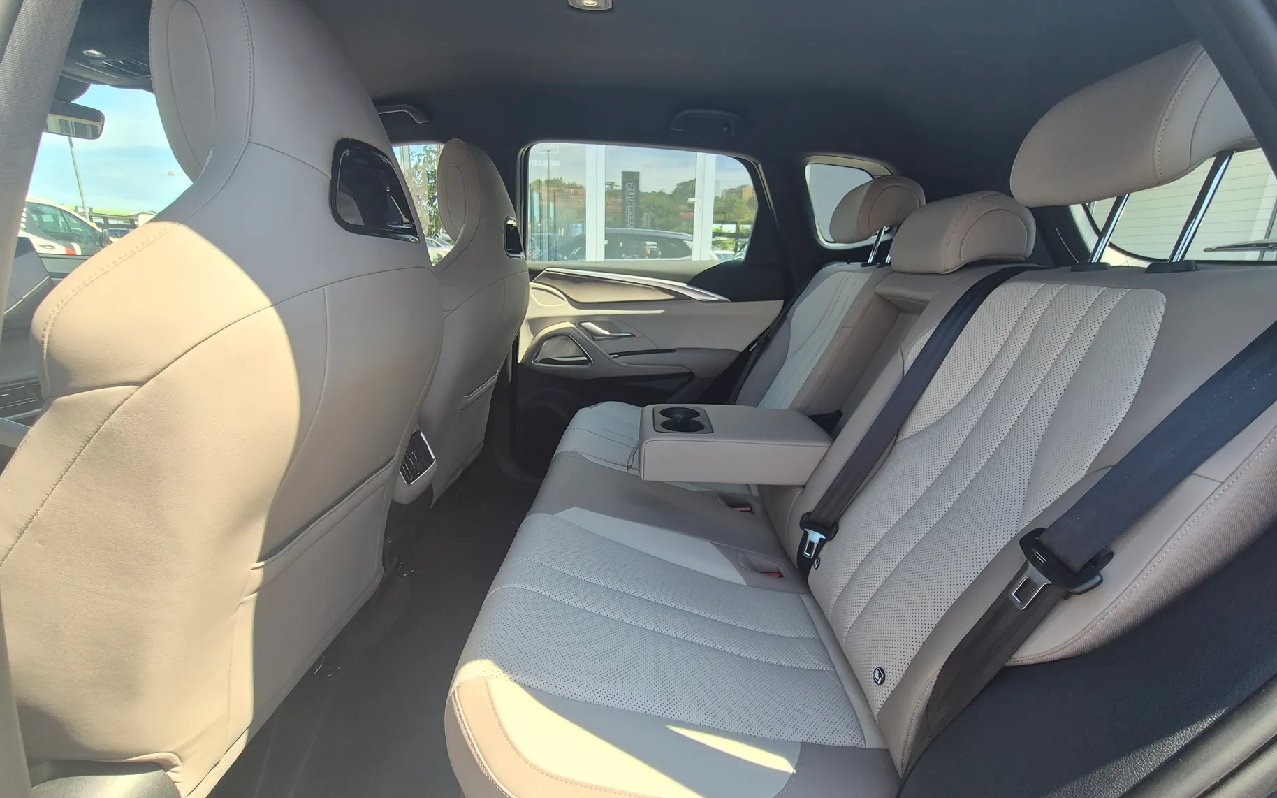 Zunanja slika - BYD SEALION 7 - DM-i DESIGN PHEV - skupni doseg 1016 km - 15
