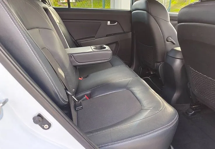 Zunanja slika - KIA Sportage - 2WD 1.7 CRDi Limited ZELO LEP - 11