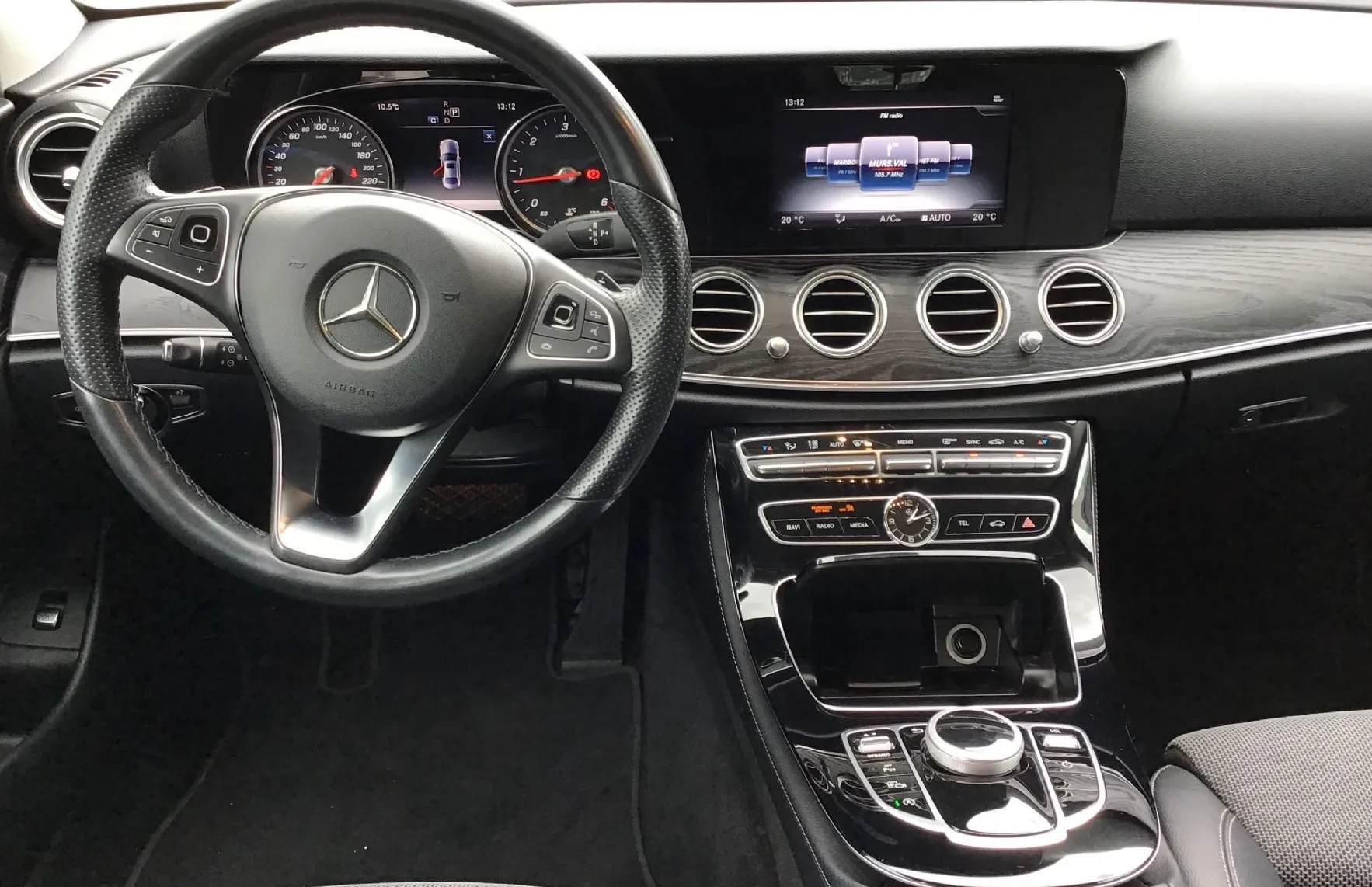 Zunanja slika - Mercedes-Benz E-Razred - E 220 d AVANTGARDE - 10