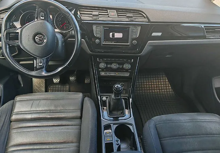 Zunanja slika - VW Touran - 1.6 TDI BMT Highline 1 Lastnik Led Navi Kamera - 7